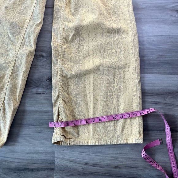 Urban Outfitters BDG 29 Yellow Snakeskin Super Flare Leg Jeans - Picture 8 of 15